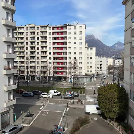 아파트 Au Pied Des Alpes *